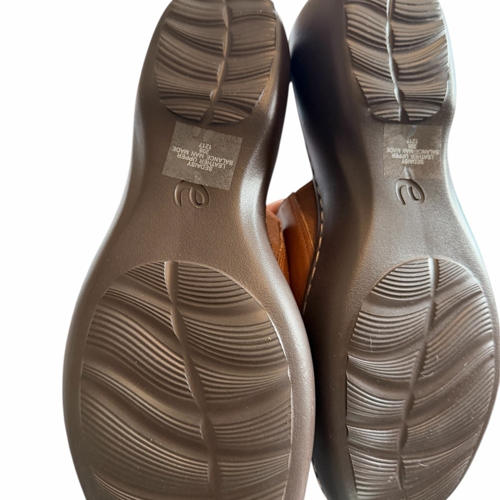 NWOB Easy Spirit Daisy Leather Comfort Sandals Brown Size 10 - Picture 4 of 5